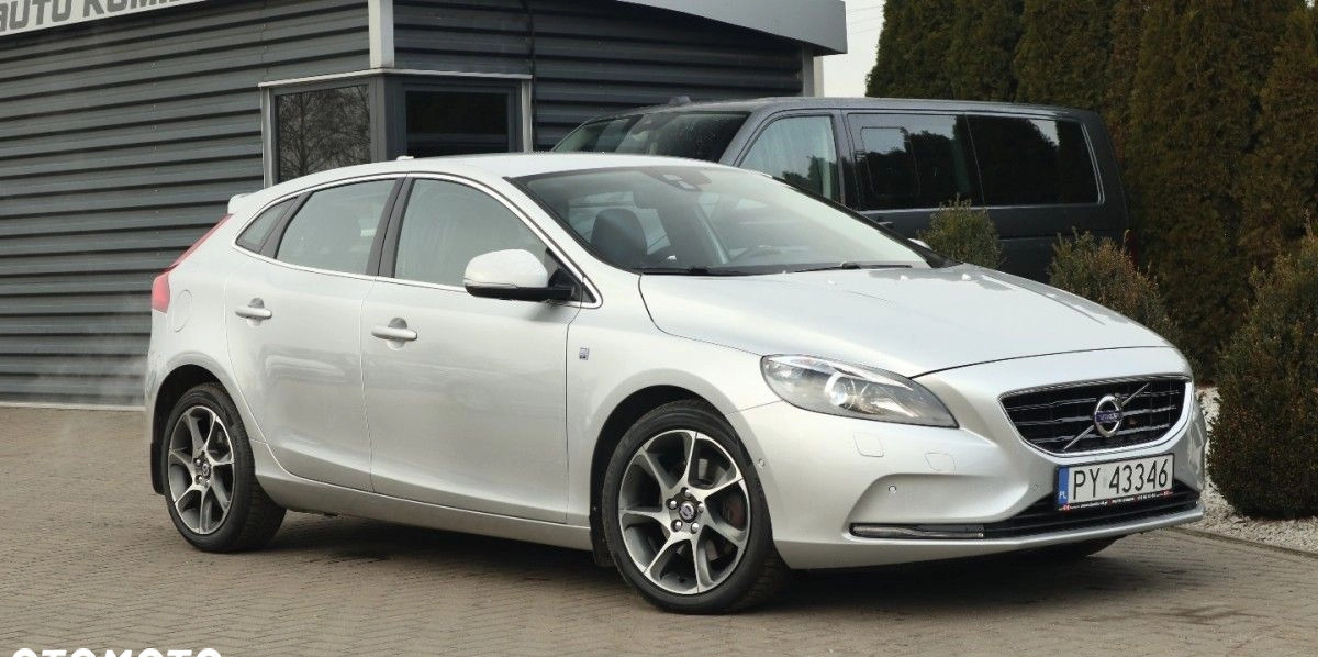 Volvo V40 cena 55900 przebieg: 154000, rok produkcji 2016 z Słupca małe 379